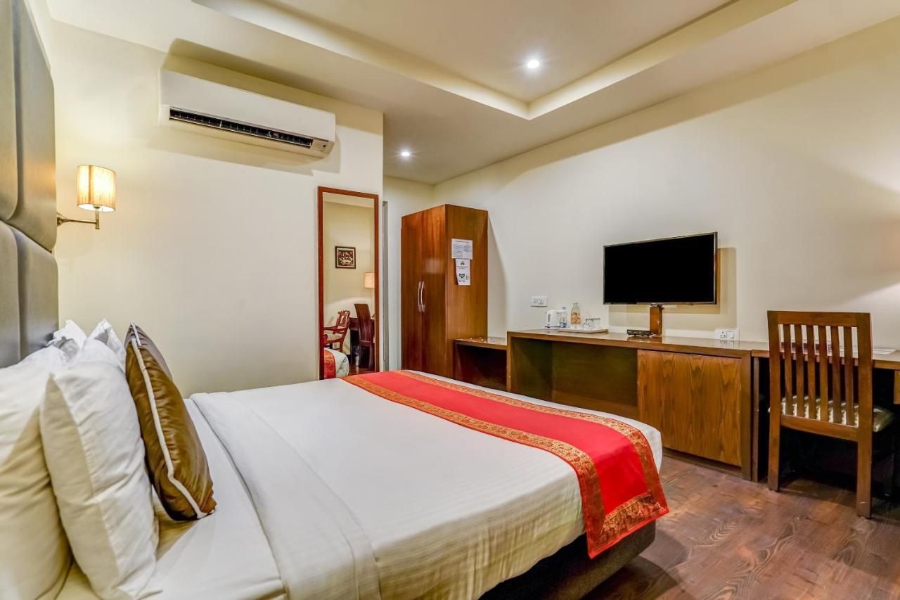 Townhouse 552Hotel Royal Court Jalandhar Exterior foto